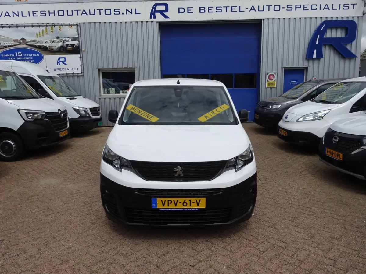 1.2 PureTech Pro BENZINE AIRCO NAVI CRUISE CONTROL PDC SCHUIFDEUR