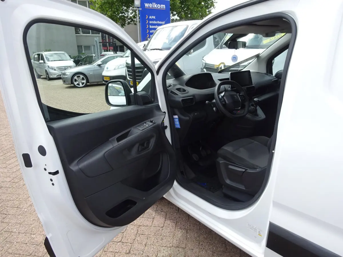 1.2 PureTech Pro BENZINE AIRCO NAVI CRUISE CONTROL PDC SCHUIFDEUR