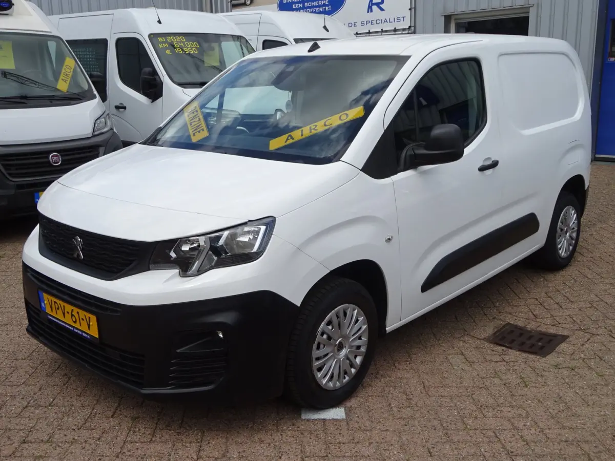 1.2 PureTech Pro BENZINE AIRCO NAVI CRUISE CONTROL PDC SCHUIFDEUR