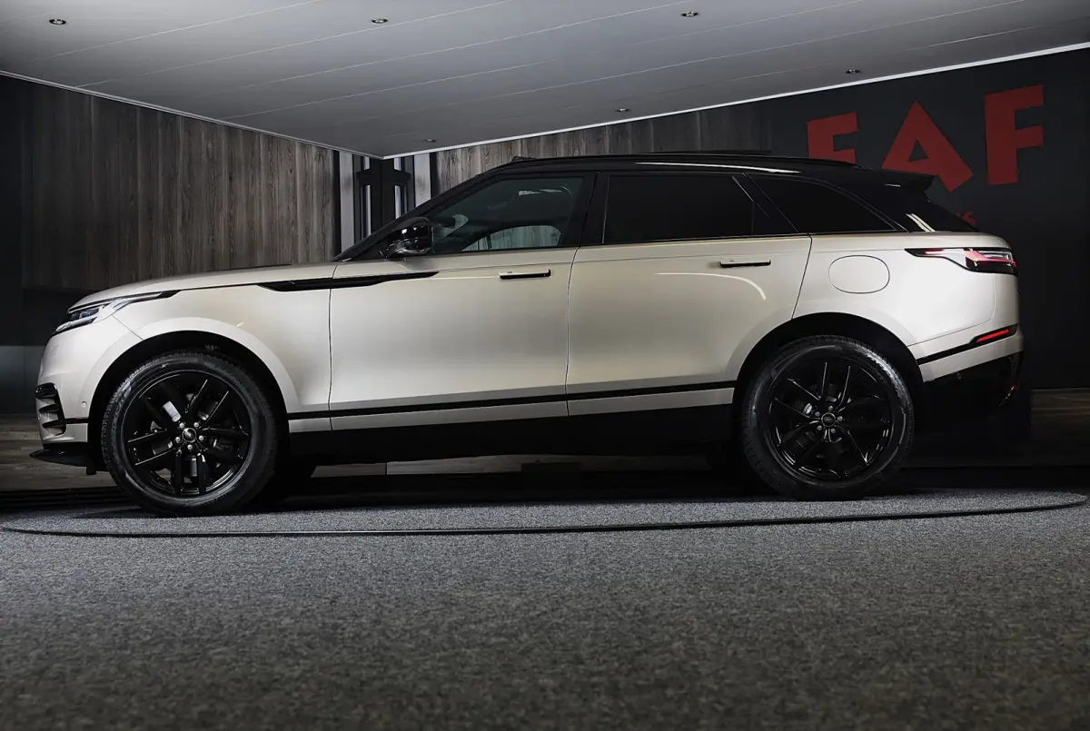 3.0 P400 AWD Dynamic SE MHEV / Batumi Gold / Acc / Lane Assist / Dode Hoek / 360 Camera / Leder /Pano