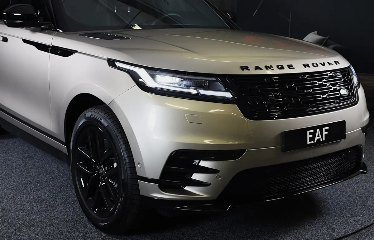 3.0 P400 AWD Dynamic SE MHEV / Batumi Gold / Acc / Lane Assist / Dode Hoek / 360 Camera / Leder /Pano