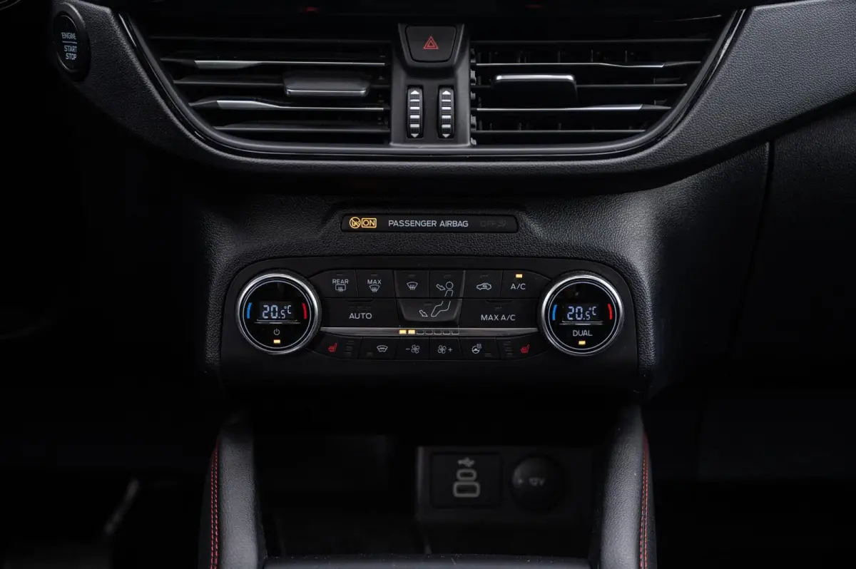 2.5 PHEV ST-Line X PANO TREKHAAK CRUISE HEAD UP CAMERA STUURVERWARMING B&O