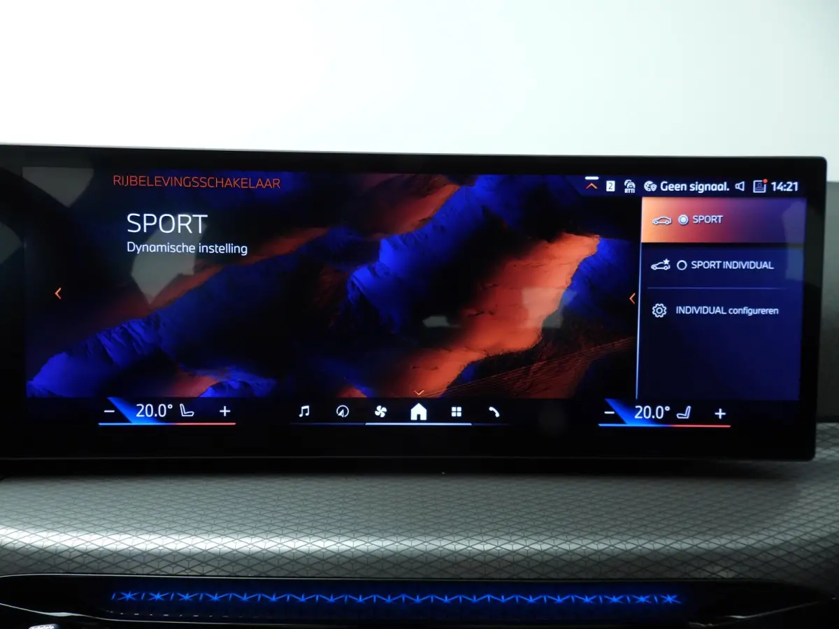420i | M-Sportpakket | LED | Leder | Navigatie | Schuifdak | Sportstoelen | Stoelverwarming | DAB | Alu 18 inch