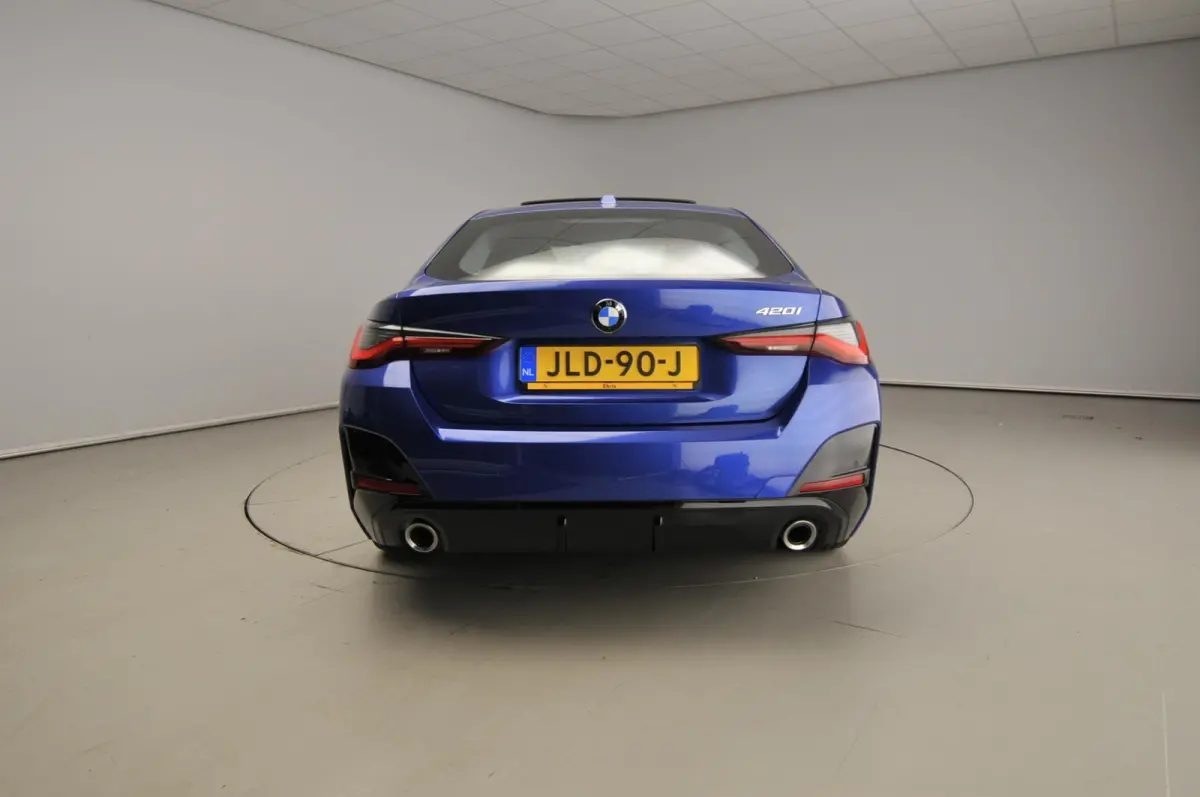 420i | M-Sportpakket | LED | Leder | Navigatie | Schuifdak | Sportstoelen | Stoelverwarming | DAB | Alu 18 inch