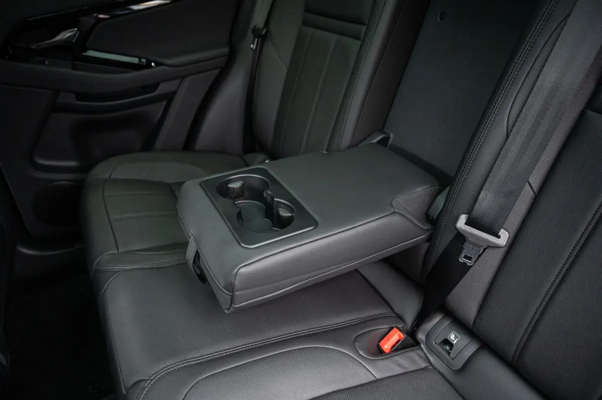 1.5 P270e PHEV PANO MERIDIAN ADAPTIVE CRUISE LEDER
