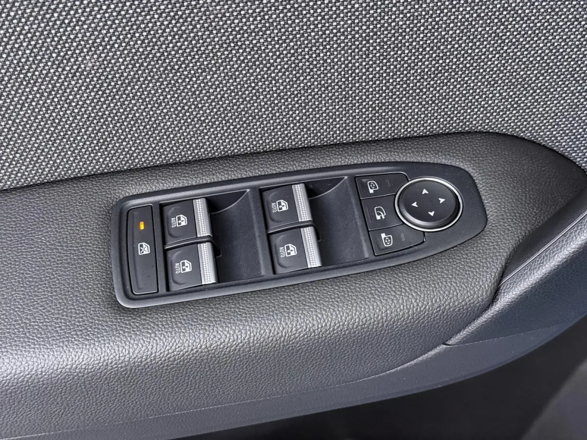 techno full hybrid E-Tech 160 | Google Navigatie | Parkeercamera | Climate Control |