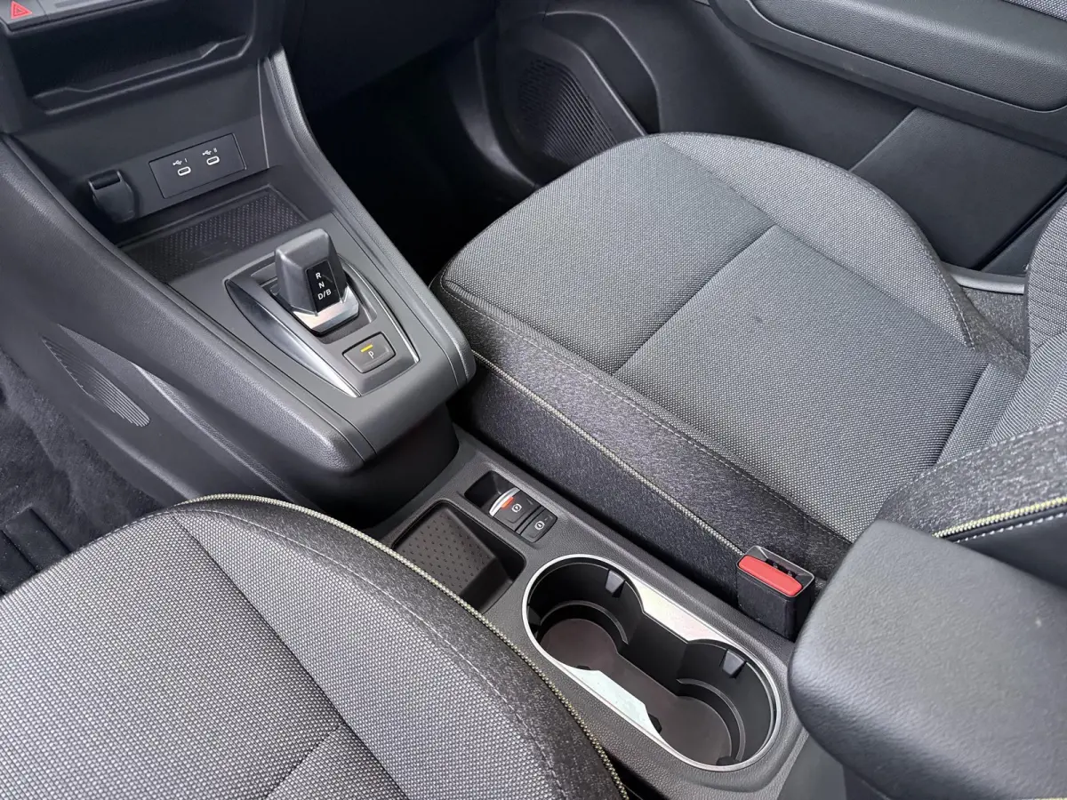 techno full hybrid E-Tech 160 | Google Navigatie | Parkeercamera | Climate Control |