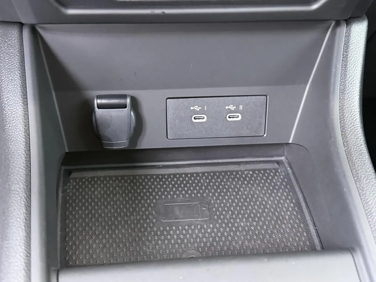 techno full hybrid E-Tech 160 | Google Navigatie | Parkeercamera | Climate Control |