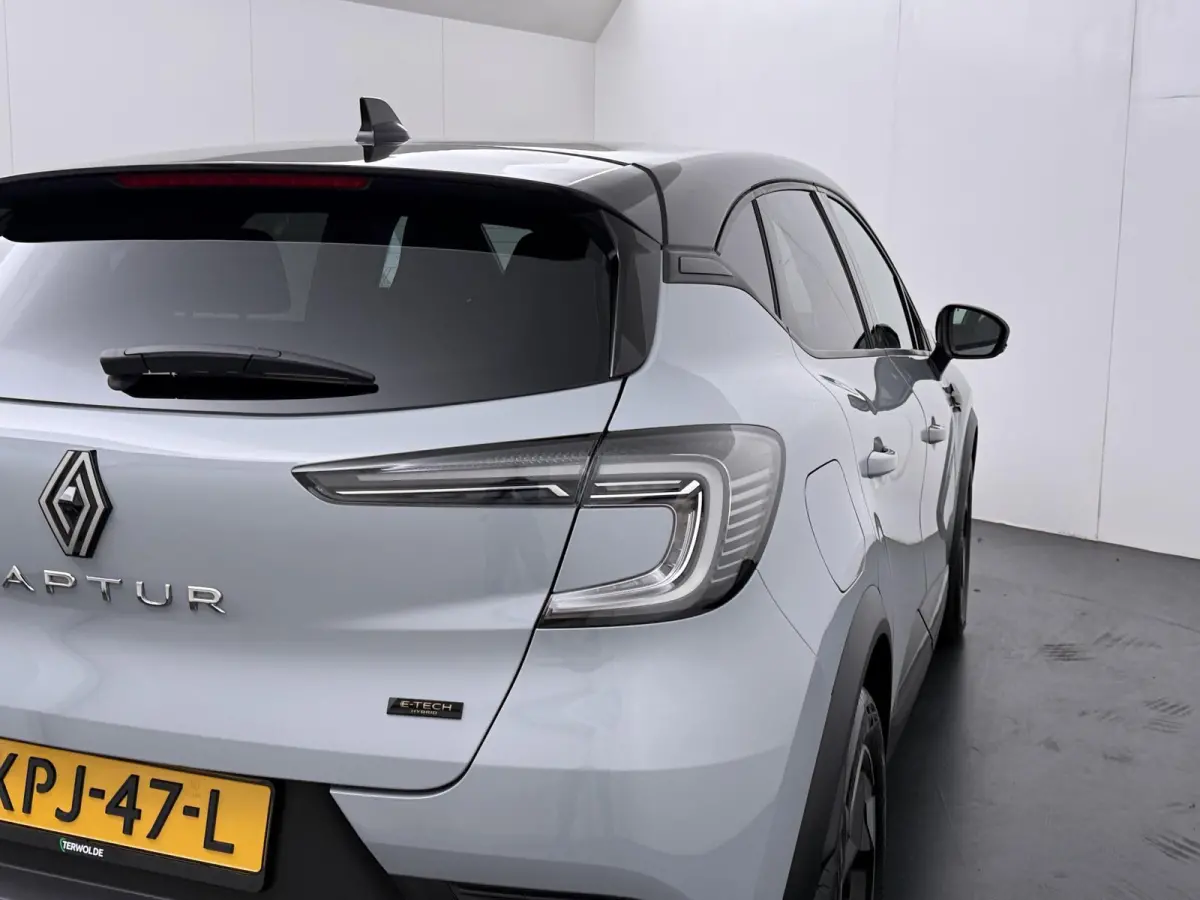techno full hybrid E-Tech 160 | Google Navigatie | Parkeercamera | Climate Control |