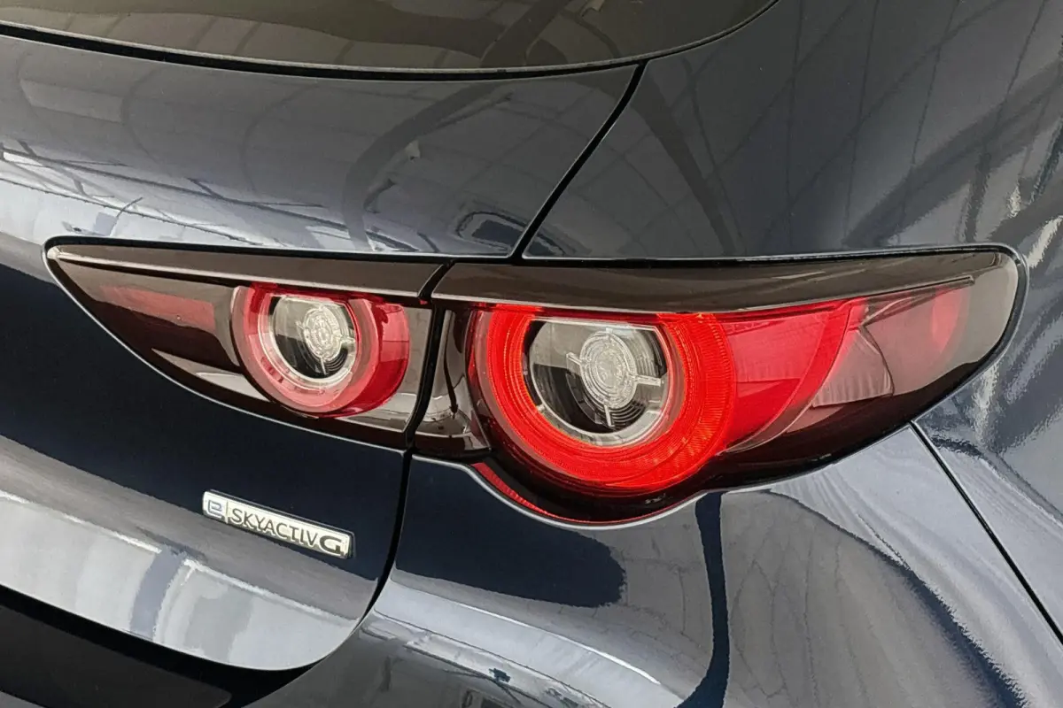 2.0 e-SkyActiv-G M Hybrid 150 Sportive Trekhaak BOSE Stuur-Stoelverwarming Camera Apple CarPlay