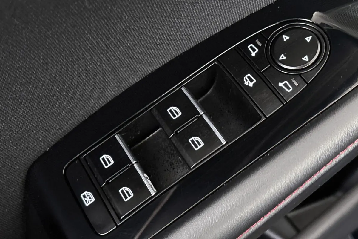 2.0 e-SkyActiv-G M Hybrid 150 Sportive Trekhaak BOSE Stuur-Stoelverwarming Camera Apple CarPlay