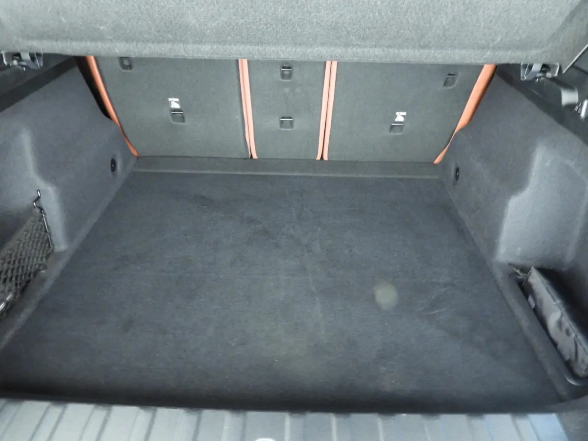 sDrive20i | M-Sportpakket | LED | Leder | Navigatie | Sportstoelen | Stoelverwarming | DAB | Alu 19 inch