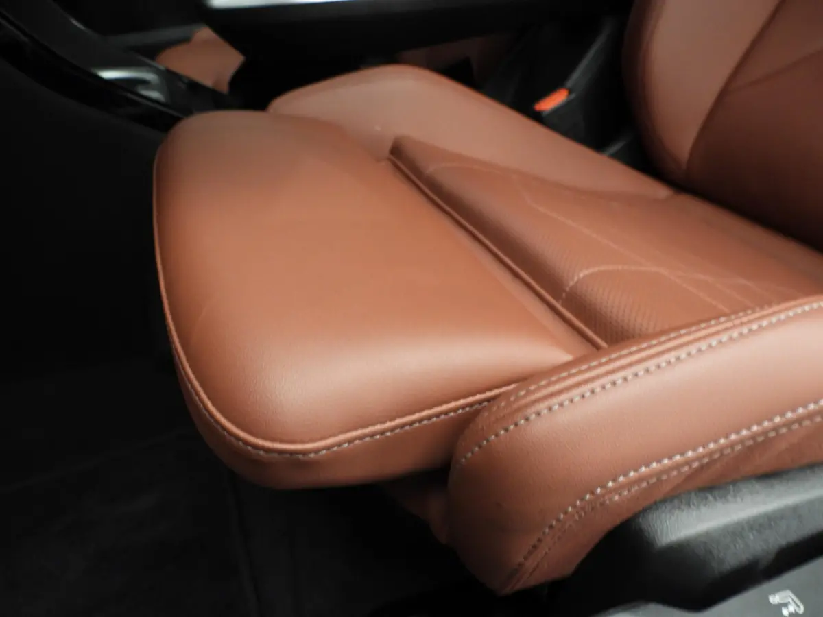 sDrive20i | M-Sportpakket | LED | Leder | Navigatie | Sportstoelen | Stoelverwarming | DAB | Alu 19 inch