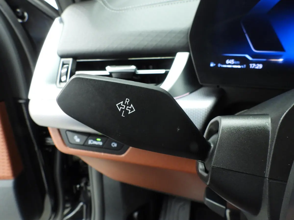 sDrive20i | M-Sportpakket | LED | Leder | Navigatie | Sportstoelen | Stoelverwarming | DAB | Alu 19 inch