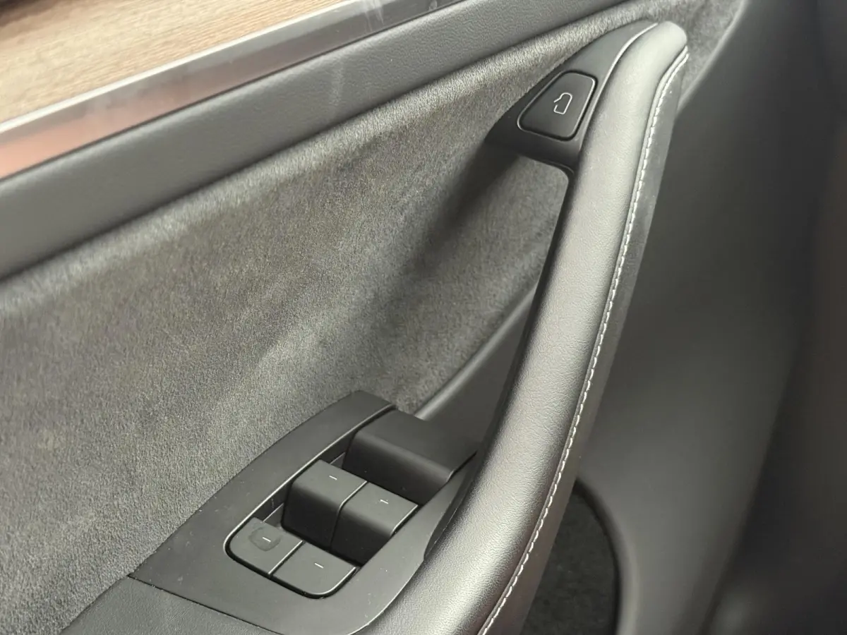 Long Range AWD 75 kWh