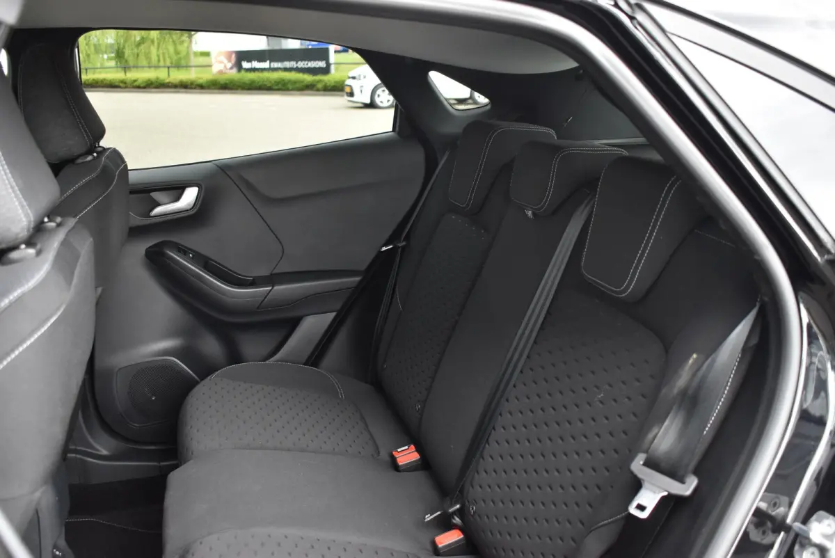 1.0 EcoBoost Titanium | Demo | Climate Control | Cruise Control | Winterpakket | Comfort Pack | Achteruitrijcamera | Apple Carplay/Android Auto |