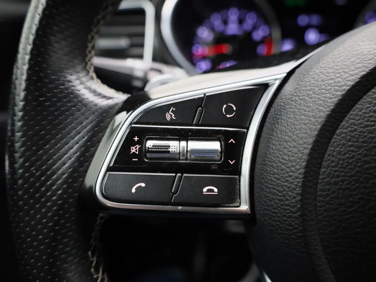 1.5 T-GDi MHEV GT-Line Edition AUTOMAAT | PANORAMADAK | NAVIGATIE | CAMERA