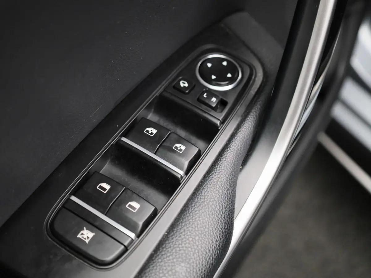 1.5 T-GDi MHEV GT-Line Edition AUTOMAAT | PANORAMADAK | NAVIGATIE | CAMERA