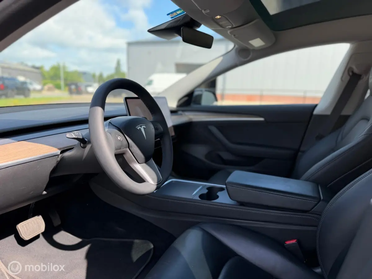 Standard Range RWD Plus 60 kWh | LFP | Warmtepomp | NL Auto | Incl. BTW | APK 08-2027