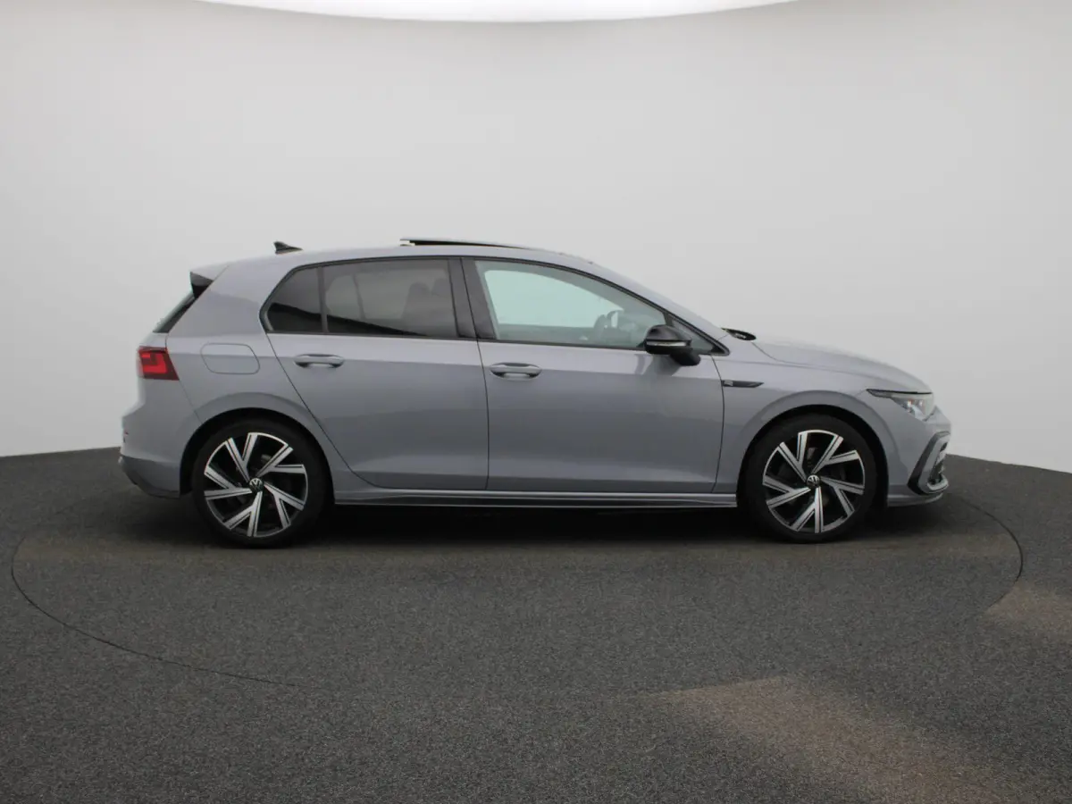 2.0 TSI R-Line Panoramisch Schuif Kanteldak | Stoelverwarming | Stuurwiel Verwarming | Climate Control | Apple Carplay | Android Auto | Bluetooth | Cruise Control Adaptief | Full-LED Koplamp