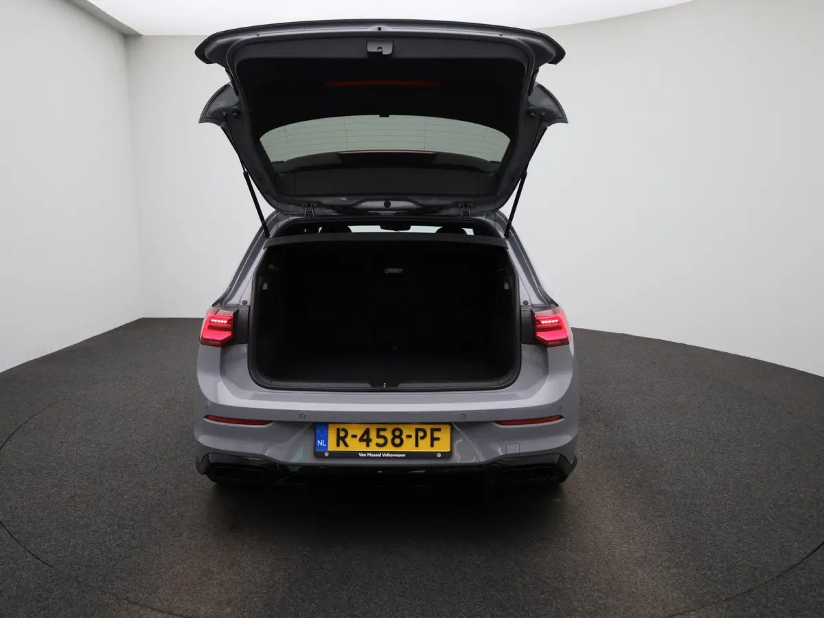 2.0 TSI R-Line Panoramisch Schuif Kanteldak | Stoelverwarming | Stuurwiel Verwarming | Climate Control | Apple Carplay | Android Auto | Bluetooth | Cruise Control Adaptief | Full-LED Koplamp