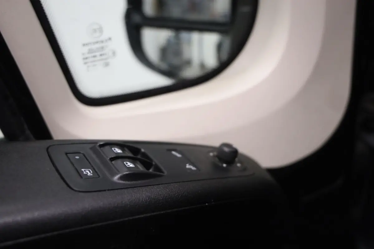 2.0 BlueHDI L2/H2 130PK PDC AIRCO NAVI CRUISE CONTROL LEASE V/A 99,- p.m. INRUIL MOGELIJK