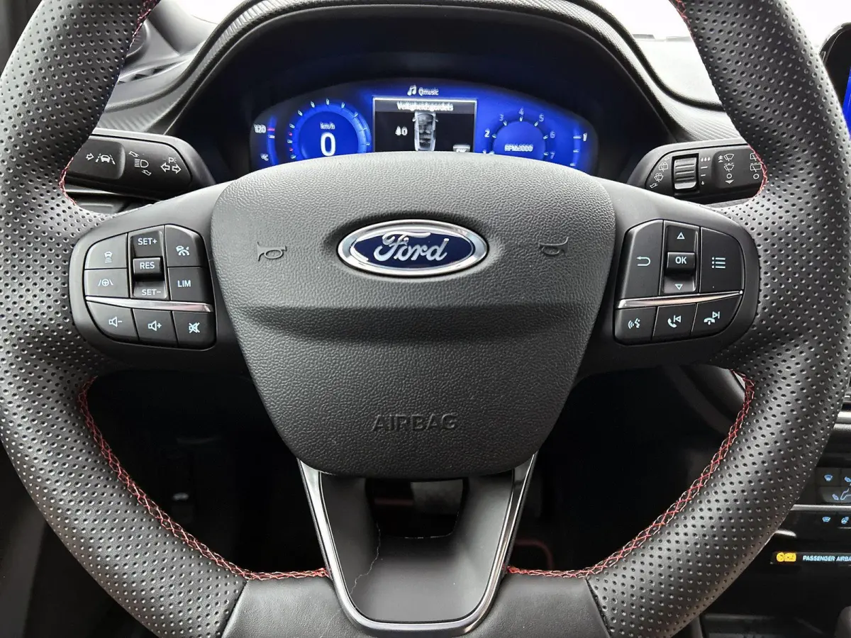 1.0 EcoBoost ST-Line X Aut. | B&O Soundsystem | Camera | Apple carplay | Winterpack | Adaptive Cruise | Bliss