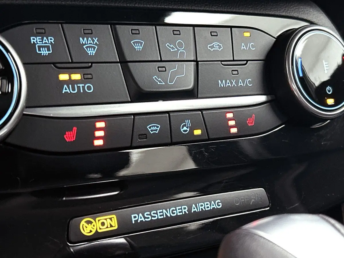 1.0 EcoBoost ST-Line X Aut. | B&O Soundsystem | Camera | Apple carplay | Winterpack | Adaptive Cruise | Bliss