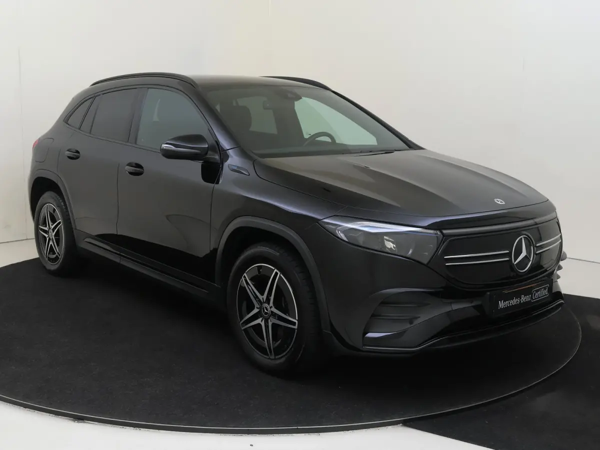 250 Business Solution AMG 67 kWh Parkeercamera / Sfeerverlichting / Stoelverwarming / Nightpakket /
