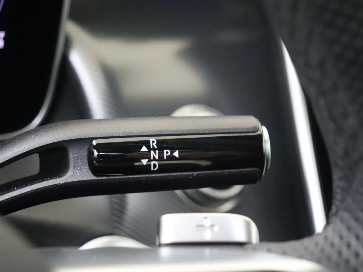 400e 4MATIC AMG Line Premium Plus /Panoramadak /HUD /360 Camera /20 Inch /Nightpakket /Elek Trekhaak