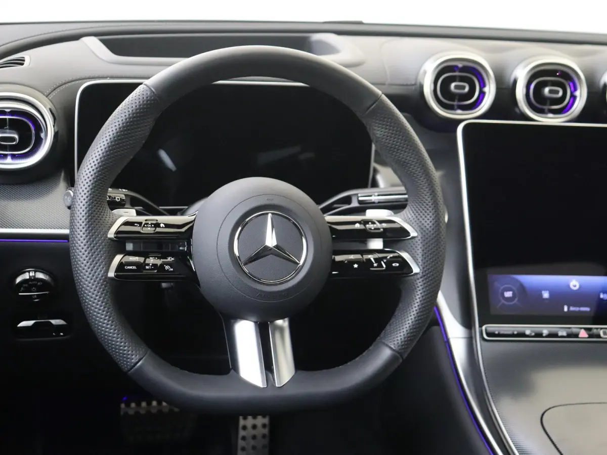 400e 4MATIC AMG Line Premium Plus /Panoramadak /HUD /360 Camera /20 Inch /Nightpakket /Elek Trekhaak