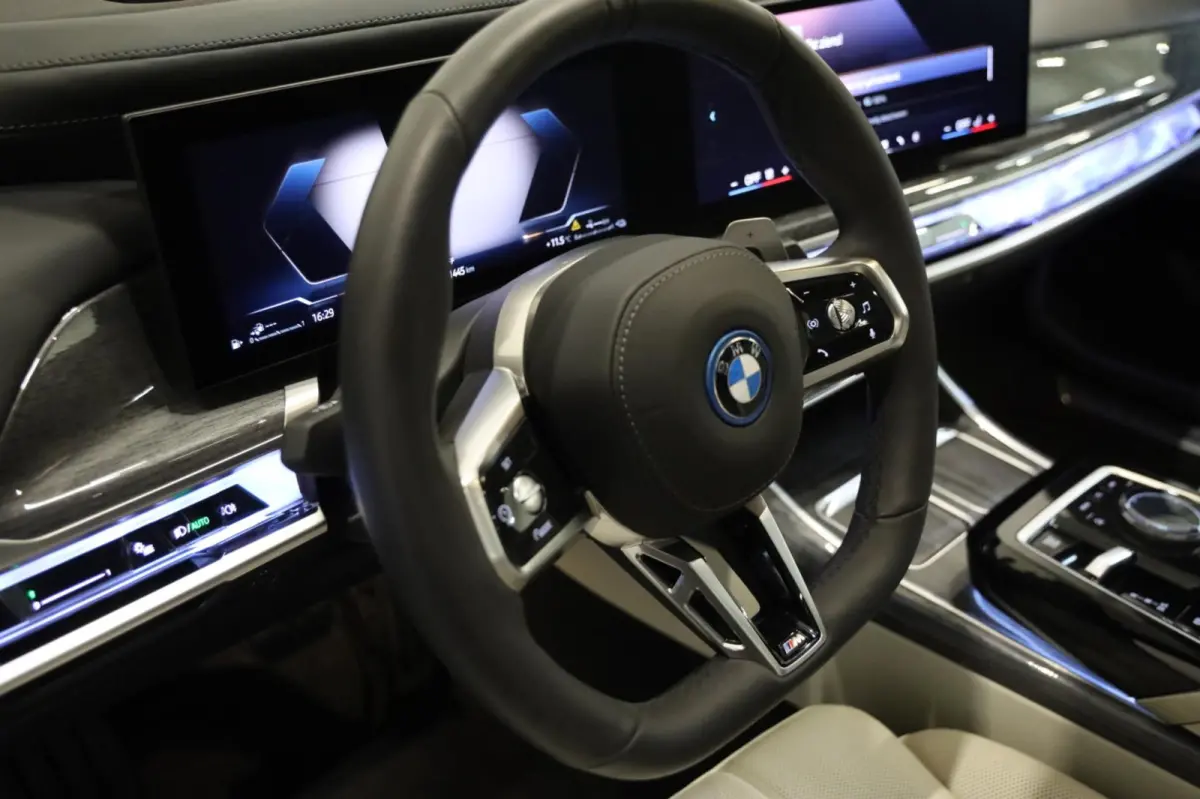 750e xDrive Pro M-Sportpakket 2026 LED HUD Active cruise PANO DAB B&W SOUND LEASE V/A 444,- pm