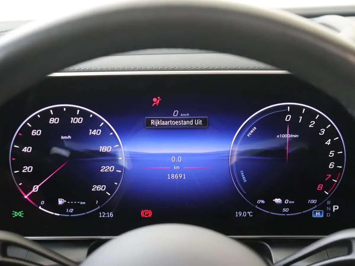 4MATIC Business Solution AMG / Winterpakket / Memory-Stoelen / Headup-Display / Trekhaak / 360Graden-Camera /