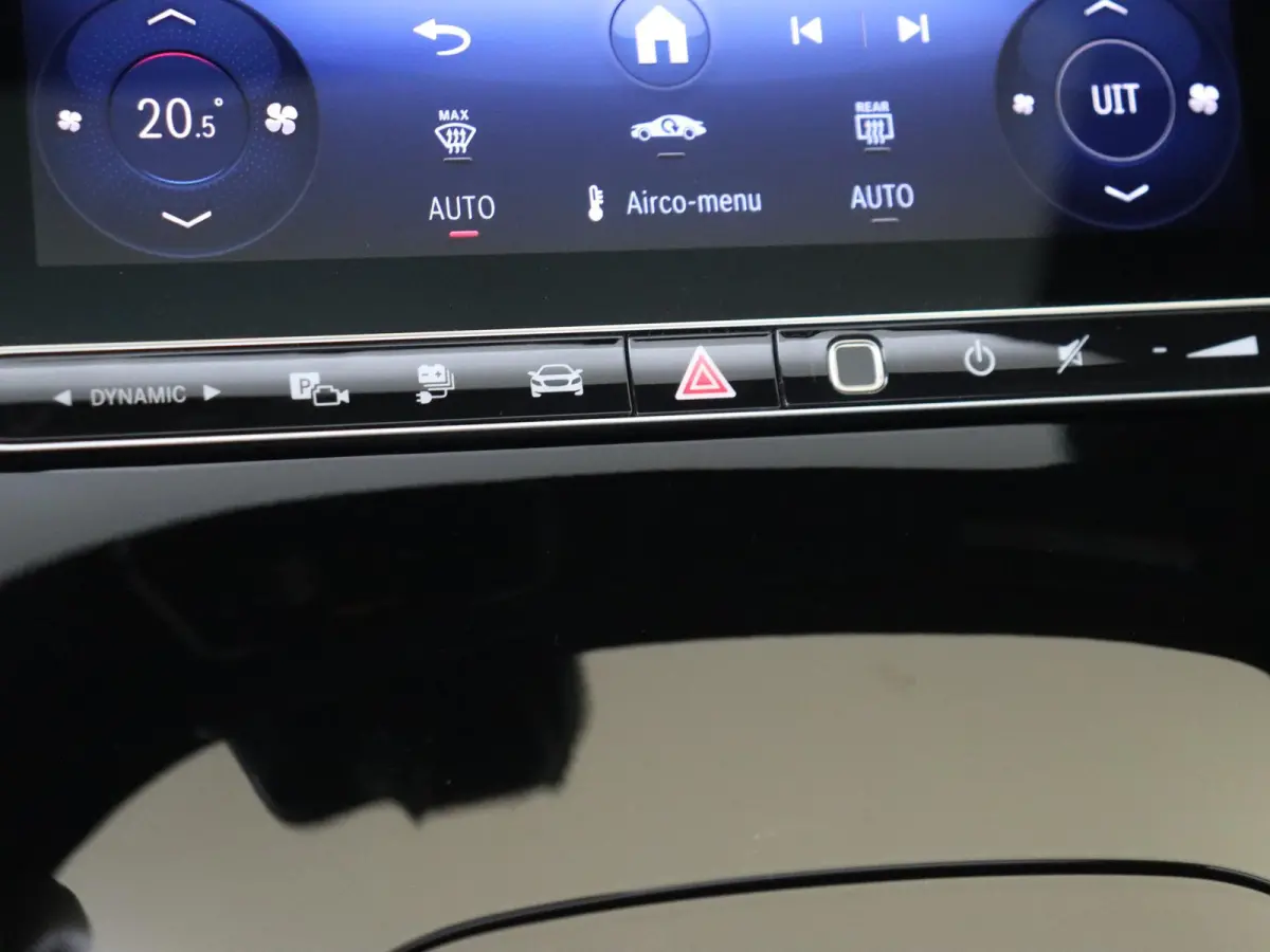 4MATIC Business Solution AMG / Winterpakket / Memory-Stoelen / Headup-Display / Trekhaak / 360Graden-Camera /