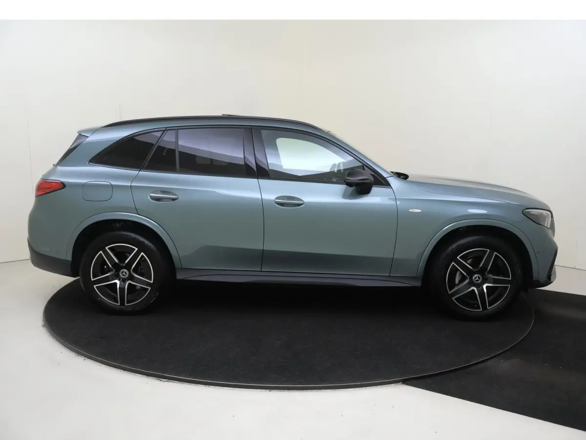 4MATIC Business Solution AMG / Winterpakket / Memory-Stoelen / Headup-Display / Trekhaak / 360Graden-Camera /