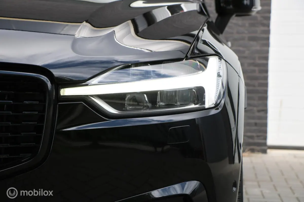 2.0 T6 AWD R-Design | 2018 | Trekhaak | B&W