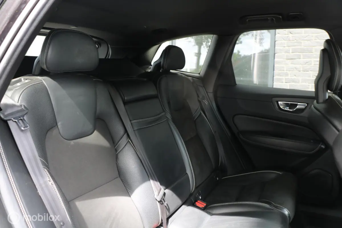 2.0 T6 AWD R-Design | 2018 | Trekhaak | B&W