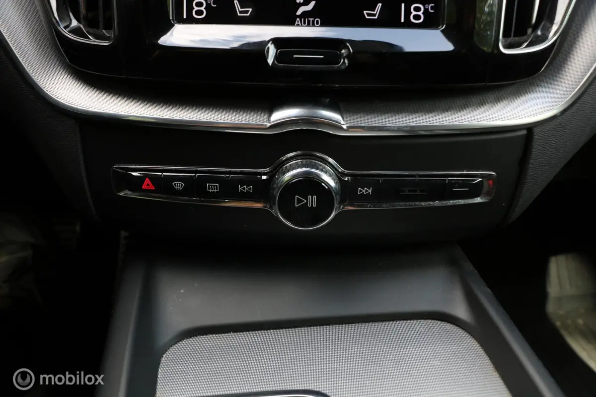 2.0 T6 AWD R-Design | 2018 | Trekhaak | B&W