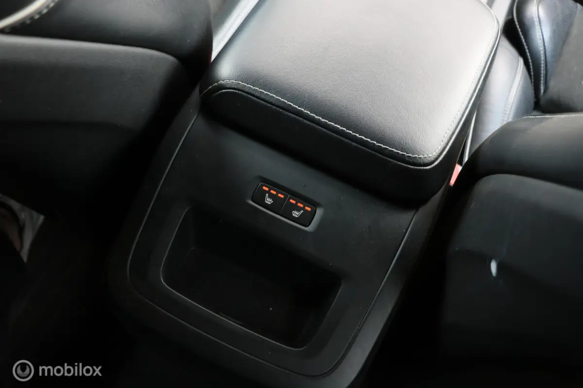 2.0 T6 AWD R-Design | 2018 | Trekhaak | B&W