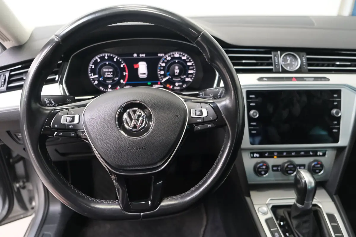 1.5 TSI Comfortline Business Automaat - N.A.P. Airco ,Cruise, Navi, PDC, Carplay, Virtual display.