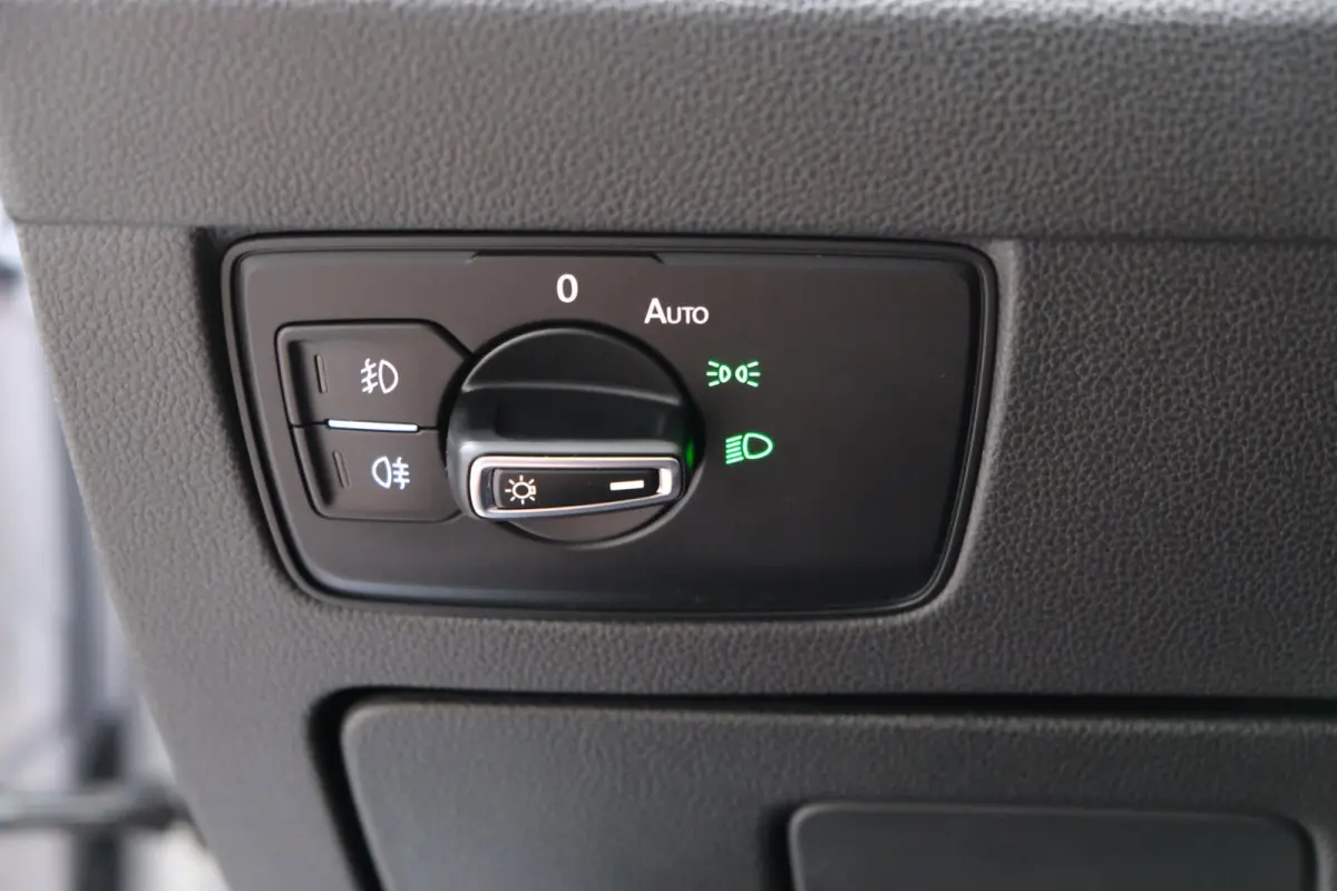 1.5 TSI Comfortline Business Automaat - N.A.P. Airco ,Cruise, Navi, PDC, Carplay, Virtual display.