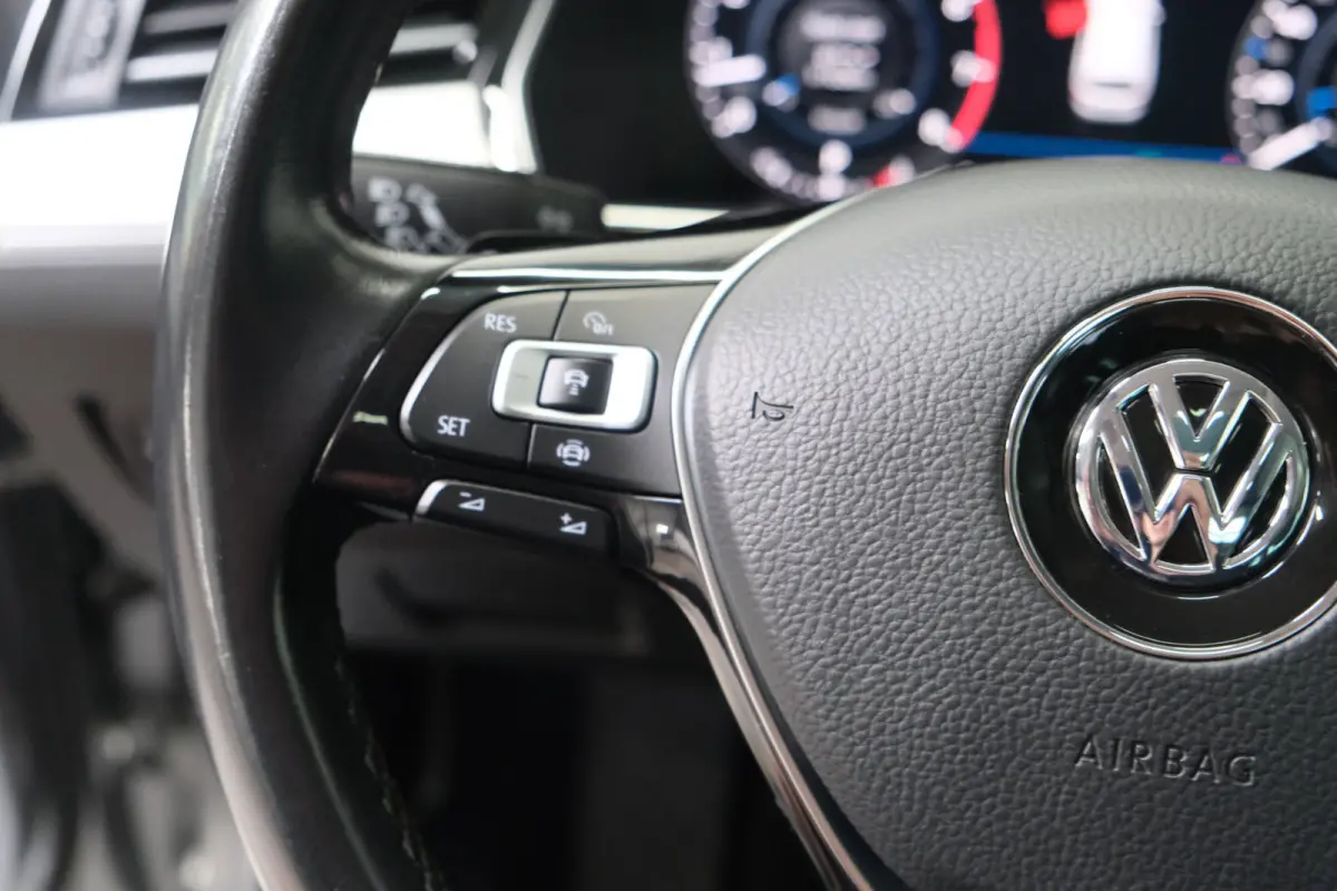 1.5 TSI Comfortline Business Automaat - N.A.P. Airco ,Cruise, Navi, PDC, Carplay, Virtual display.