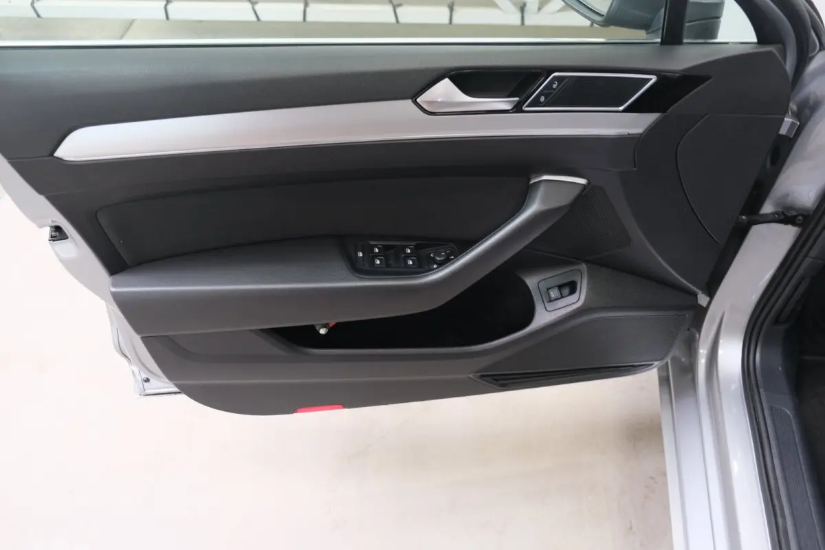 1.5 TSI Comfortline Business Automaat - N.A.P. Airco ,Cruise, Navi, PDC, Carplay, Virtual display.