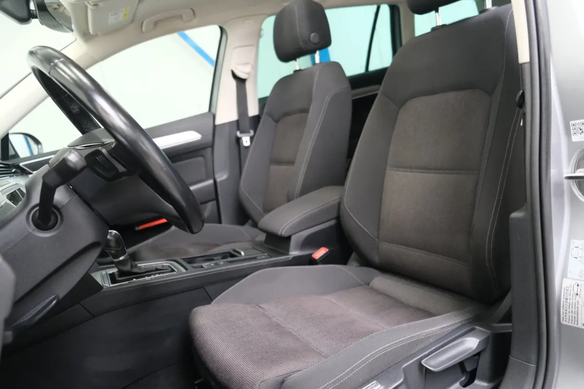 1.5 TSI Comfortline Business Automaat - N.A.P. Airco ,Cruise, Navi, PDC, Carplay, Virtual display.