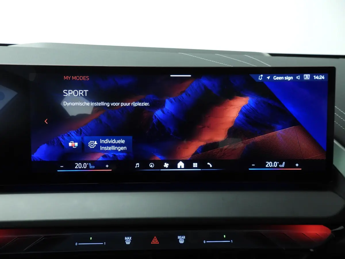 30e xDrive | M-Sportpakket | LED | Leder | Navigatie | Schuifdak | Sportstoelen | Stoelverwarming | DAB | Alu 20 inch
