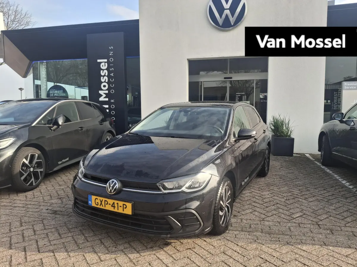 1.0 TSI Life Edition | DEMO | ACHTERUITRIJCAMERA | PARKEERSENSOREN | APPLE CARPLAY / ANDROID AUTO |