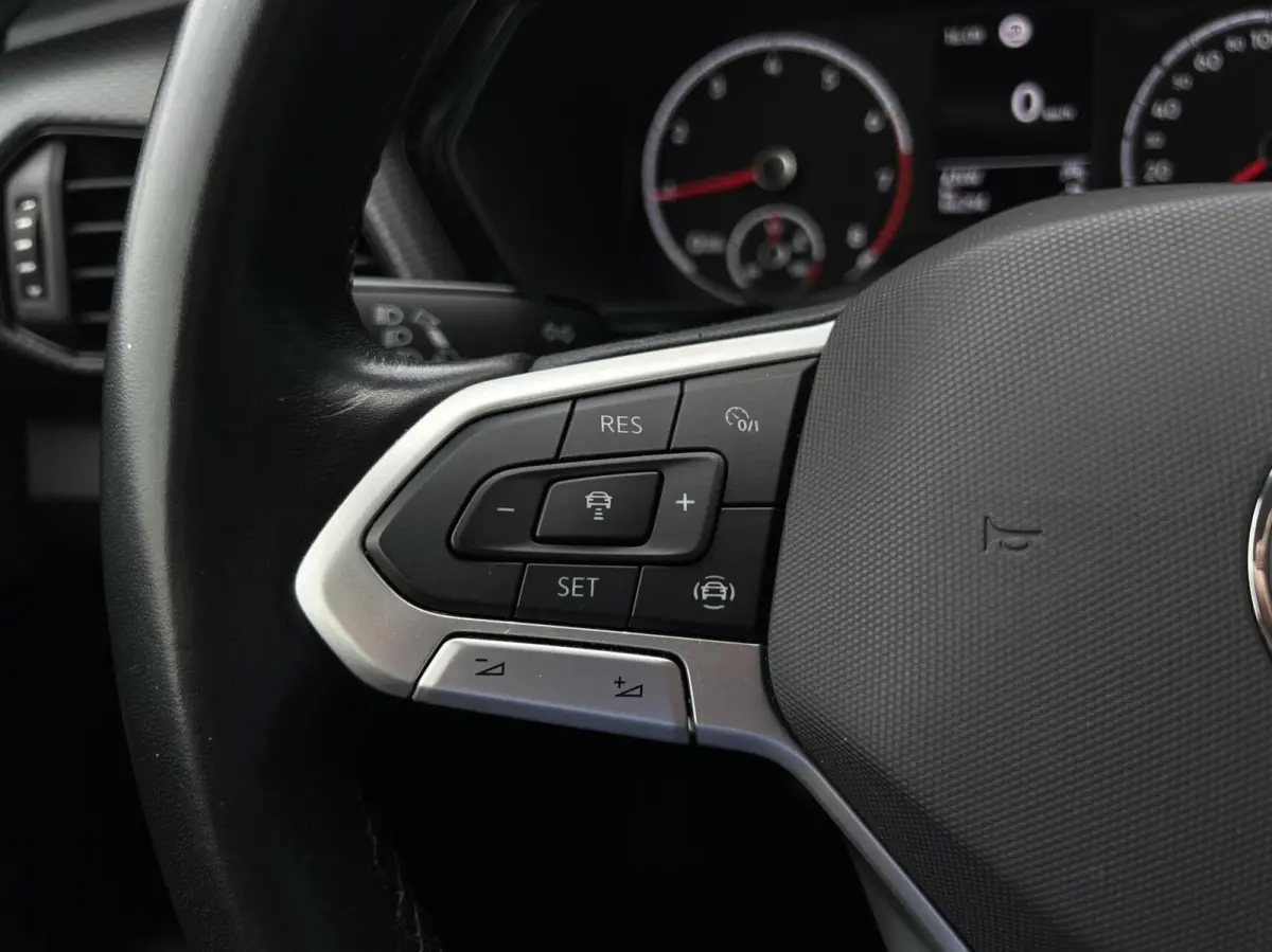 1.0 TSI Life TREKH. | CARPLAY/ANDROID | ADAPT.CRUISE | ECC | PDC | DAB | LMV