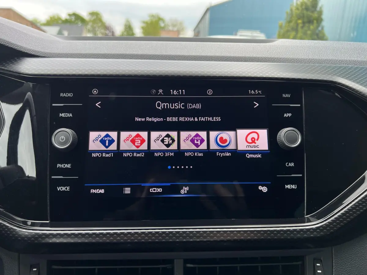 1.0 TSI Life TREKH. | CARPLAY/ANDROID | ADAPT.CRUISE | ECC | PDC | DAB | LMV