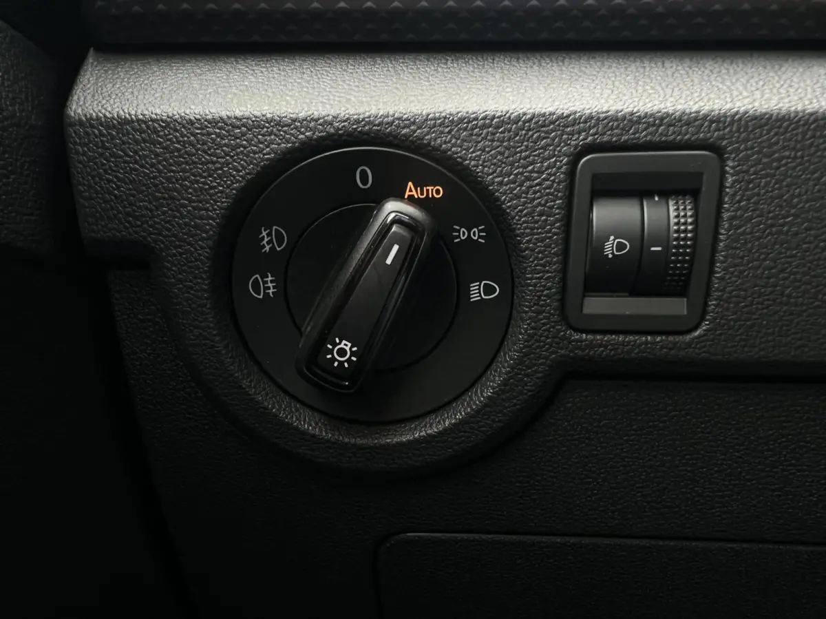 1.0 TSI Life TREKH. | CARPLAY/ANDROID | ADAPT.CRUISE | ECC | PDC | DAB | LMV