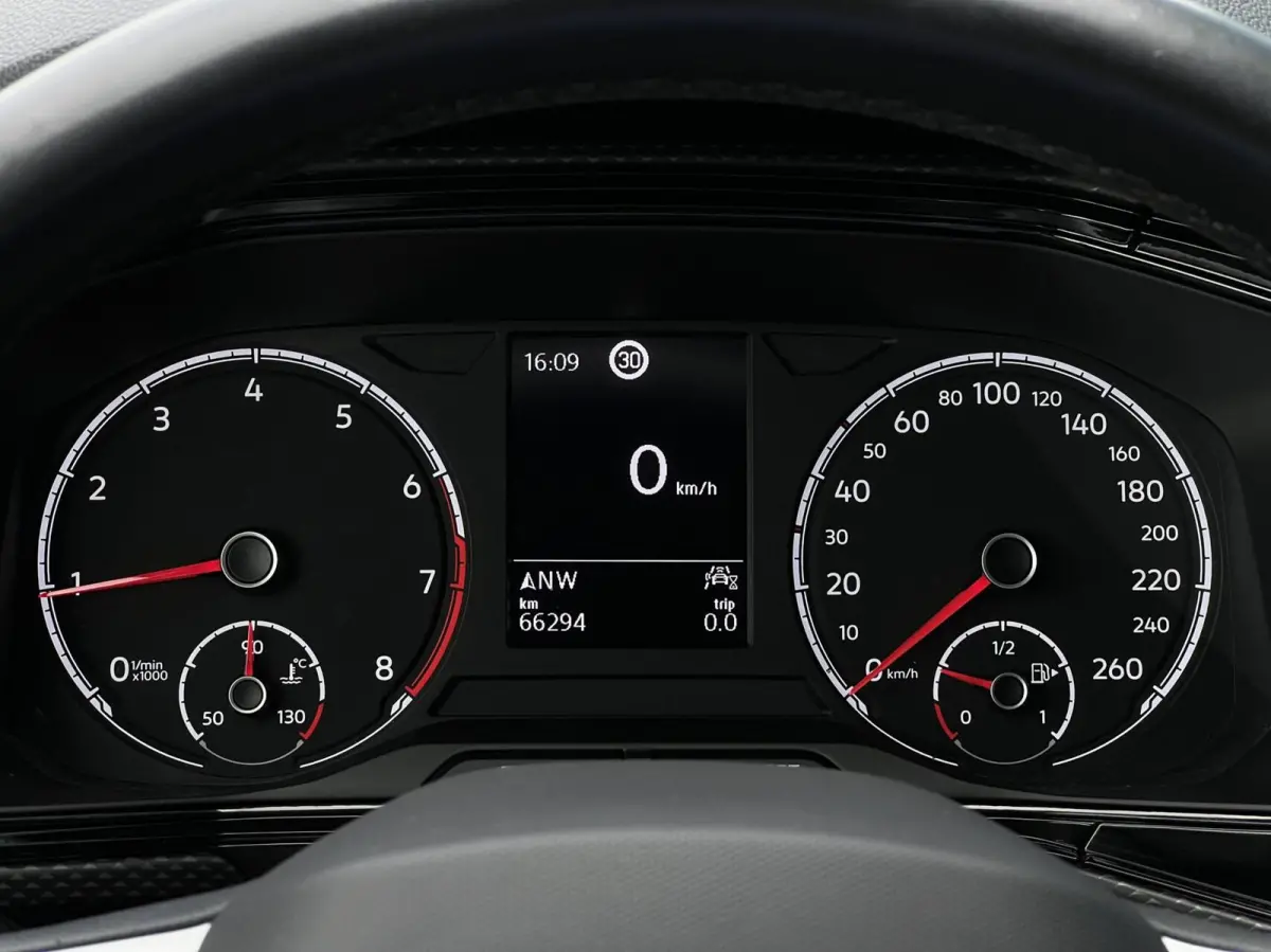 1.0 TSI Life TREKH. | CARPLAY/ANDROID | ADAPT.CRUISE | ECC | PDC | DAB | LMV
